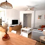 Casa Con Jardin Al Mare